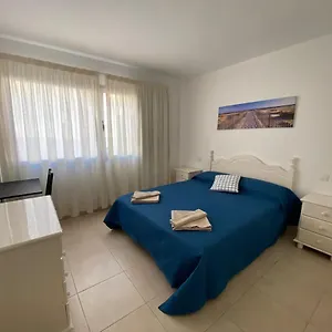 Kwatera prywatna In A Shared In The Centre Of En Piso Compartido, Corralejo
